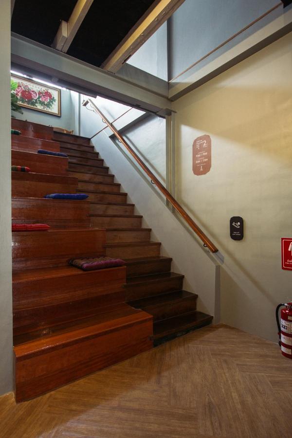 Tongsiam Hostel Chiang Rai Bagian luar foto